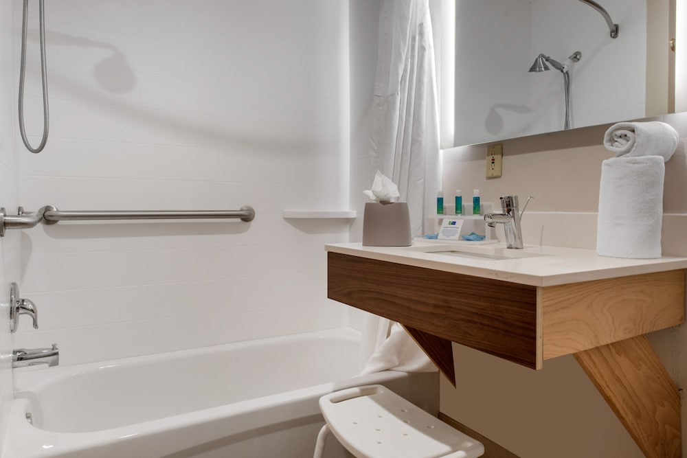 holiday inn express hotel and suites harrison by ihg