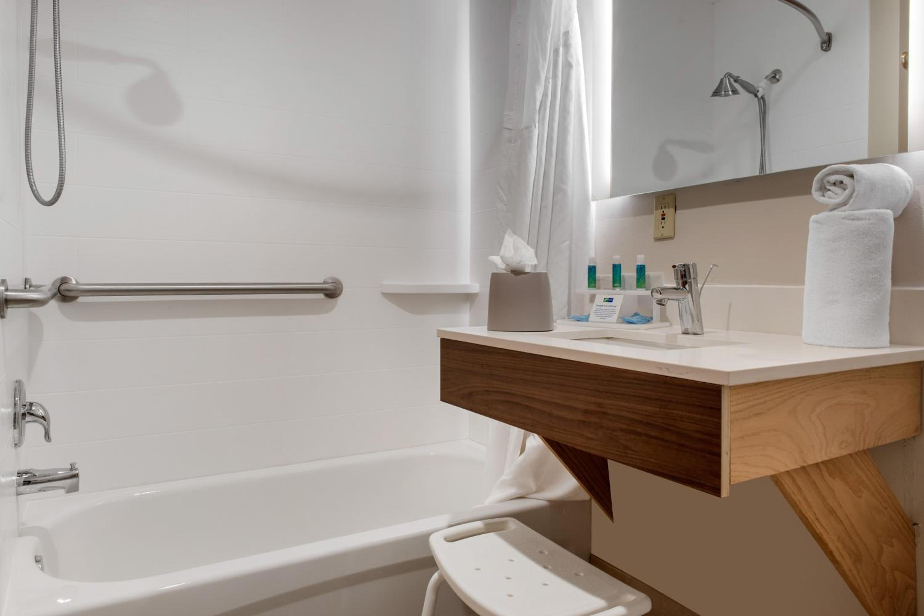 holiday inn express hotel and suites harrison by ihg