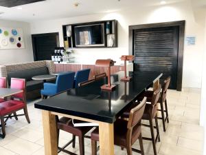 holiday inn express hotel and suites harrison by ihg