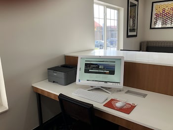 Holiday Inn Express Hotel & Suites Harrison By Ihg,Aurora>>Addyston,3 star