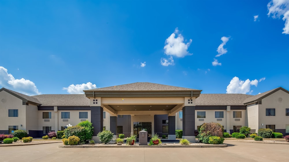 best western locust grove inn and suites