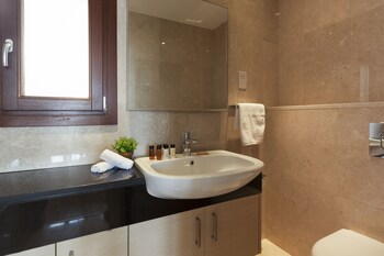 aphrodite hills golf and spa resort residences premium serviced apartments