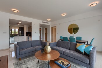 aphrodite hills golf and spa resort residences premium serviced apartments