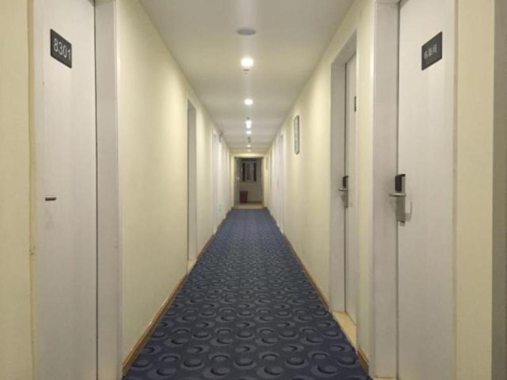 7 days inn shantou high speed railway station huanghe road