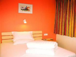 7 days inn wuhan tianhe airport songjiagang metro station