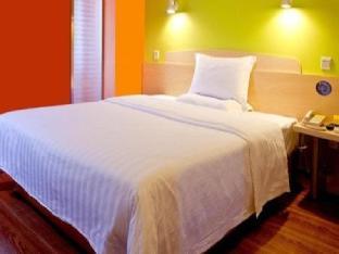 7 days inn wuhan tianhe airport songjiagang metro station