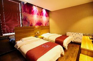 pai hotel huayin huashan mountain scenic spot ancient street