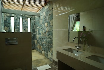 belo monte hotel and museum
