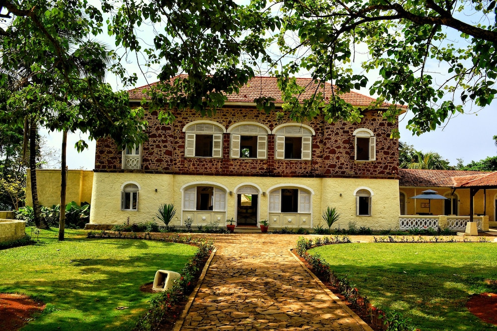 belo monte hotel and museum