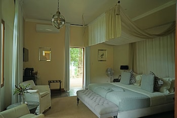 belo monte hotel and museum