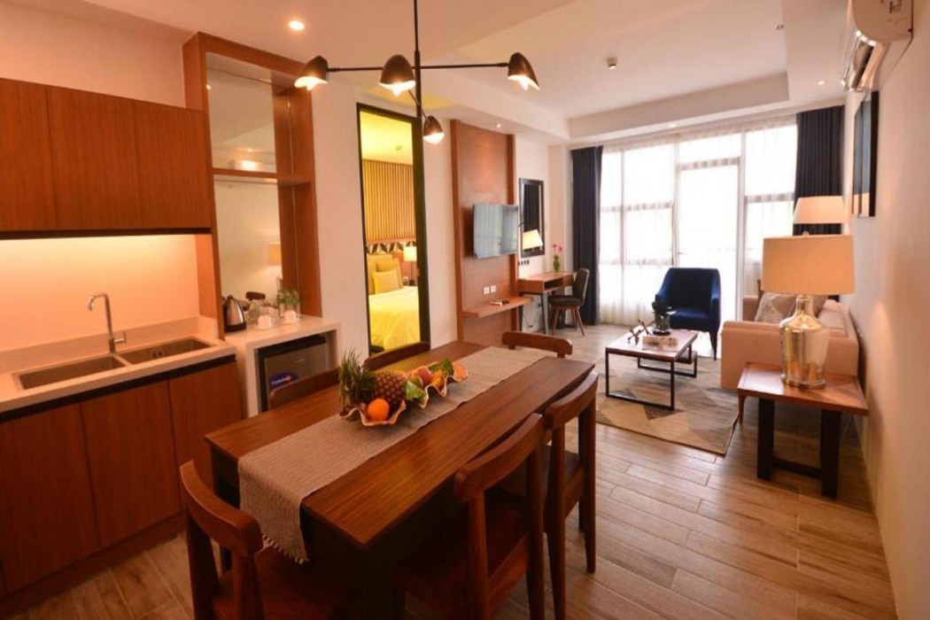 crown harbour springs managed by enderun hotels