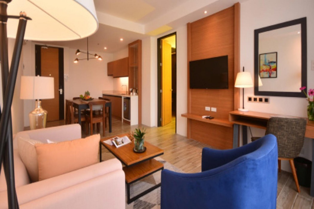 crown harbour springs managed by enderun hotels