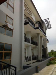 crown harbour springs managed by enderun hotels