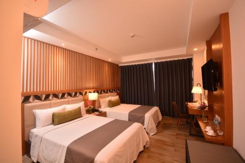crown harbour springs managed by enderun hotels