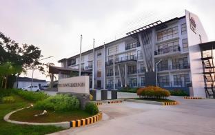 crown harbour springs managed by enderun hotels