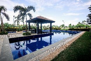 crown harbour springs managed by enderun hotels