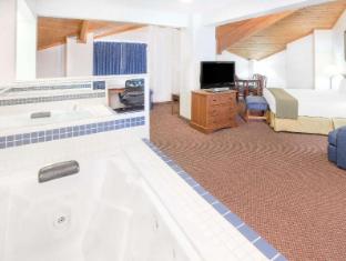 rodeway inn and suites