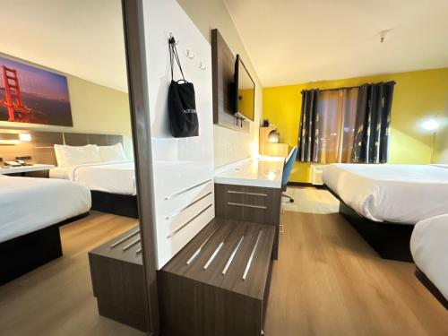 rodeway inn and suites