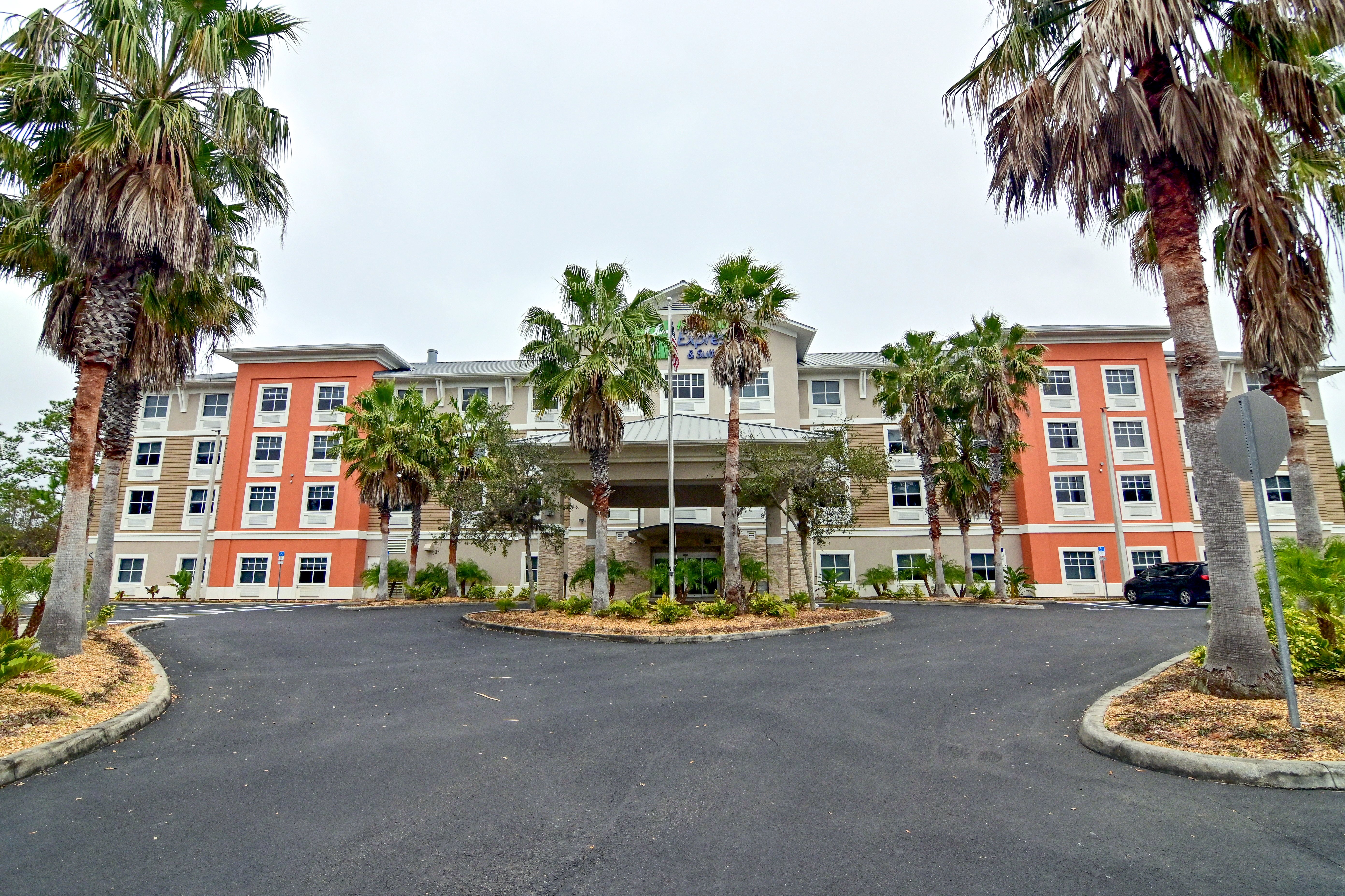 palm coast hotel and suites