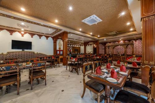 chokhi dhani resort jaipur