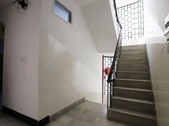 kiran palace varanasi