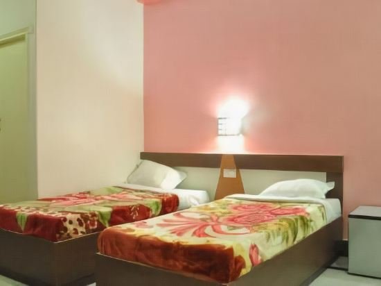 Kiran Palace Varanasi,Sarnath>>Varanasi,3 star