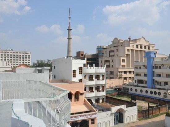 kiran palace varanasi