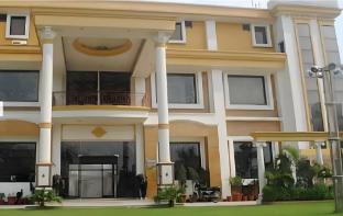 hotel red sapphire