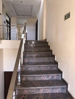 Hotel Red Sapphire,Harthala>>Moradabad,2 star