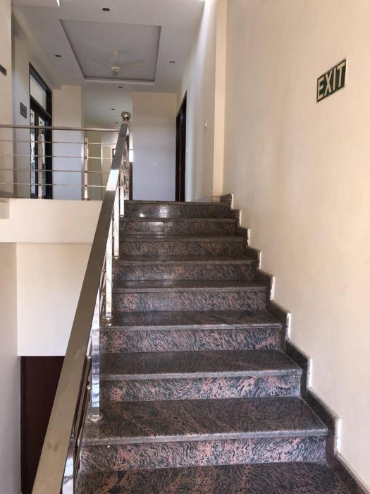 hotel red sapphire