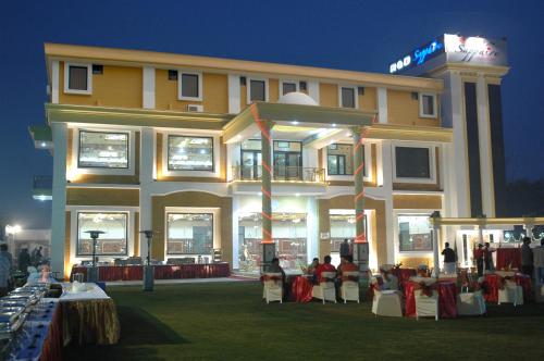 hotel red sapphire