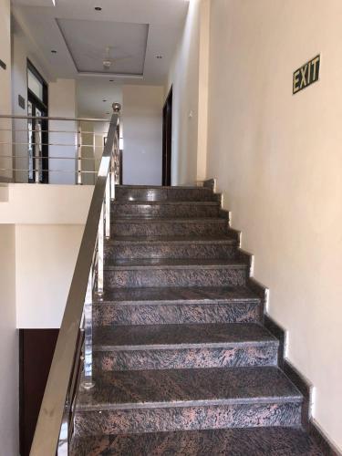 hotel red sapphire