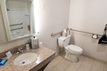 holiday inn express and suites elkhart by ihg