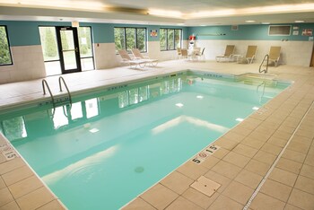 holiday inn express and suites elkhart by ihg