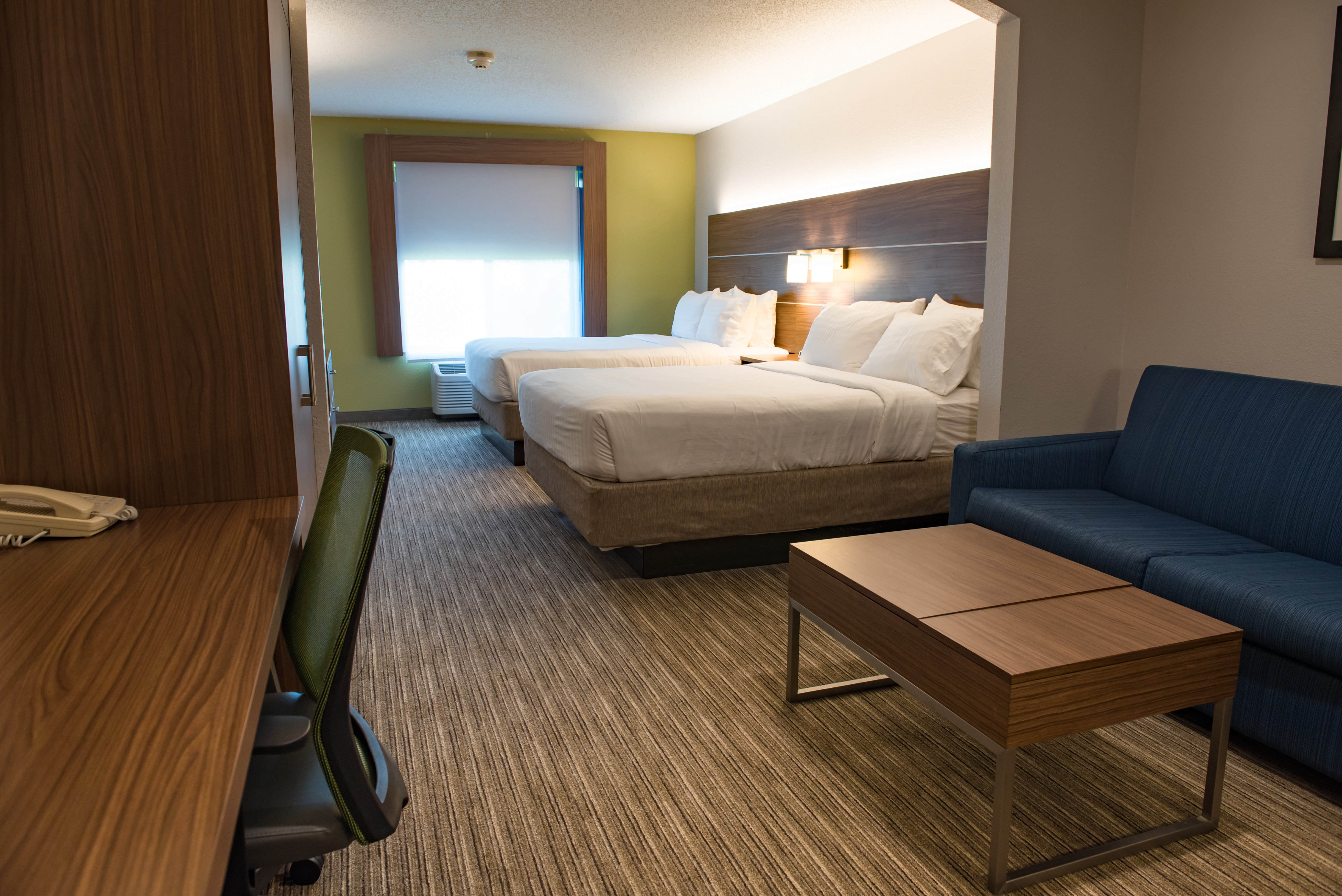 holiday inn express and suites elkhart by ihg