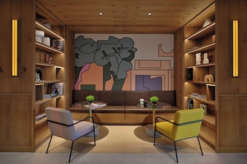 Caption By Hyatt Zhongshan Park Shanghai,Shanghai>>Changning,4 star