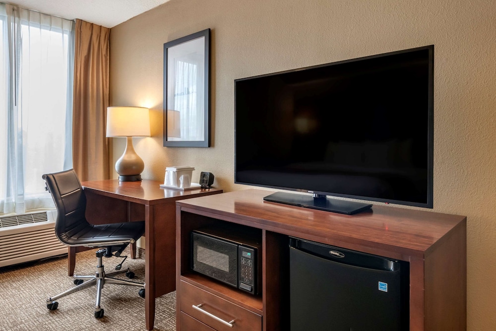 comfort suites baymeadows near butler blvd