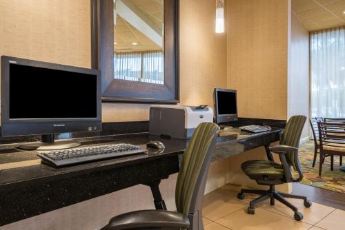 holiday inn new orleans west bank tower an ihg hotel