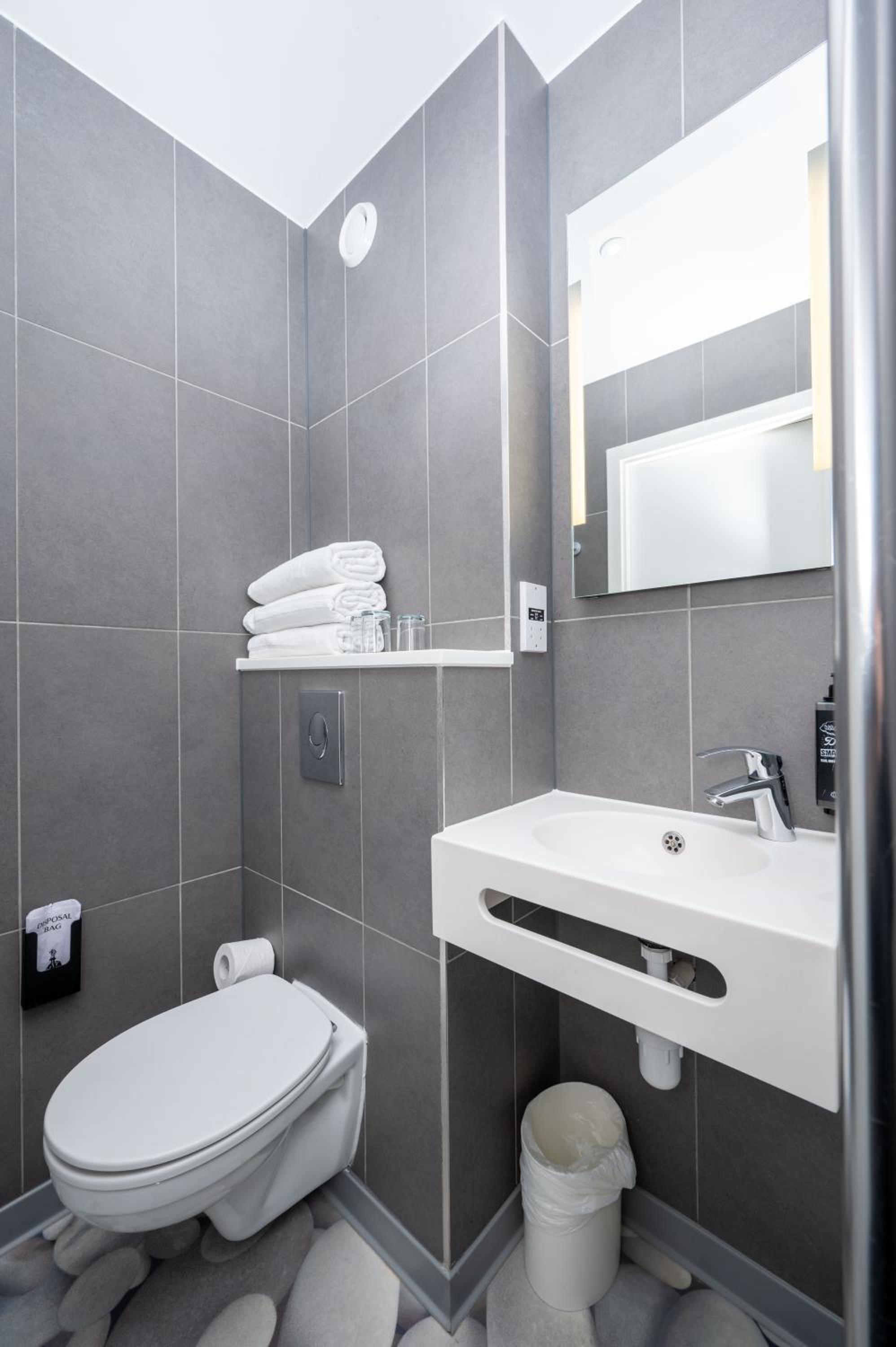 doubletree by hilton jakarta kemayoran