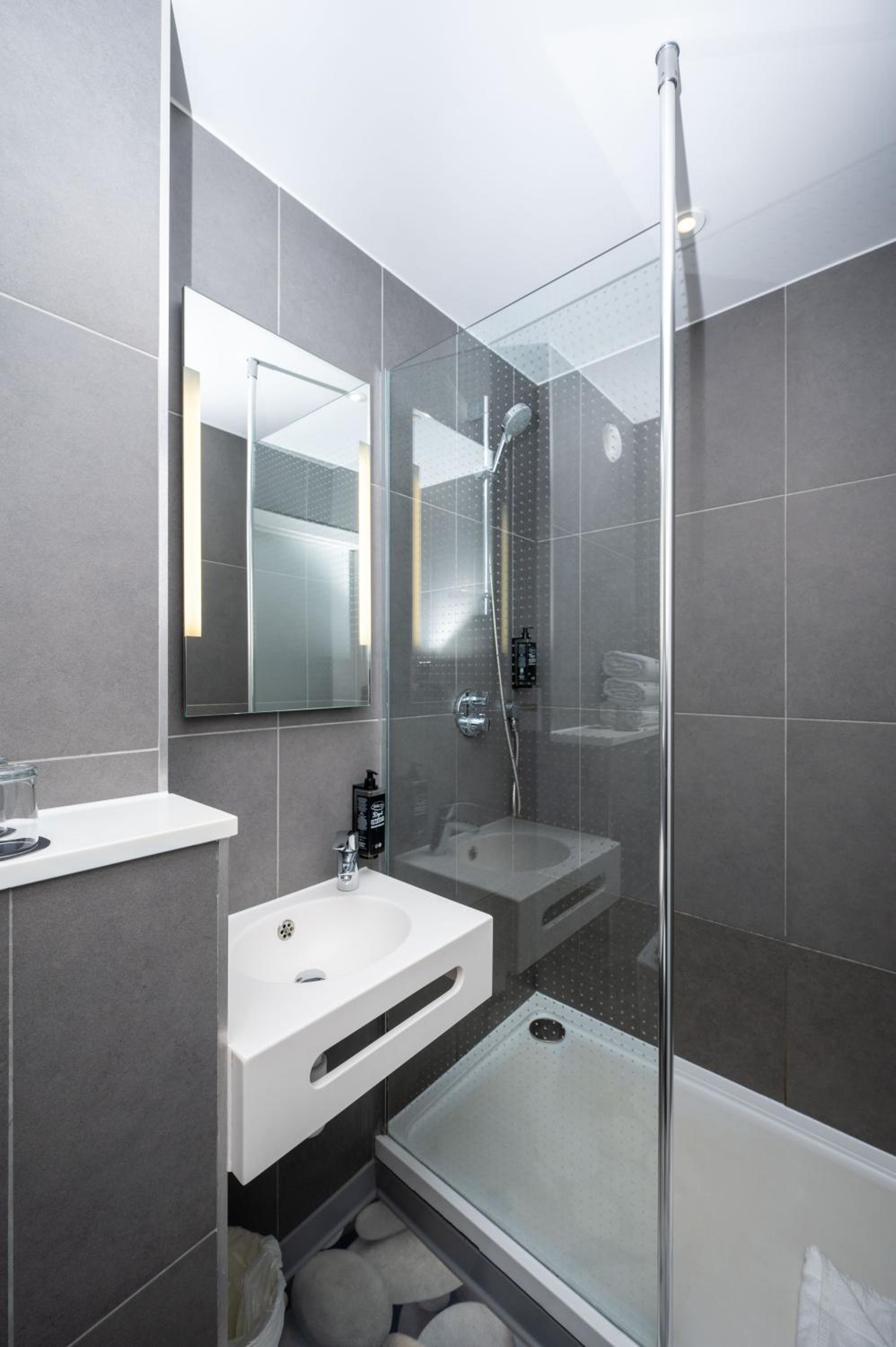 doubletree by hilton jakarta kemayoran