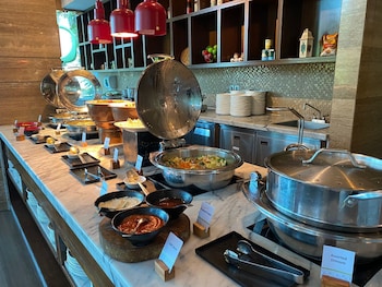 doubletree by hilton jakarta kemayoran
