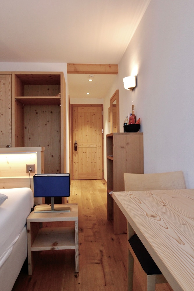 top hotel sarain active mountain resort