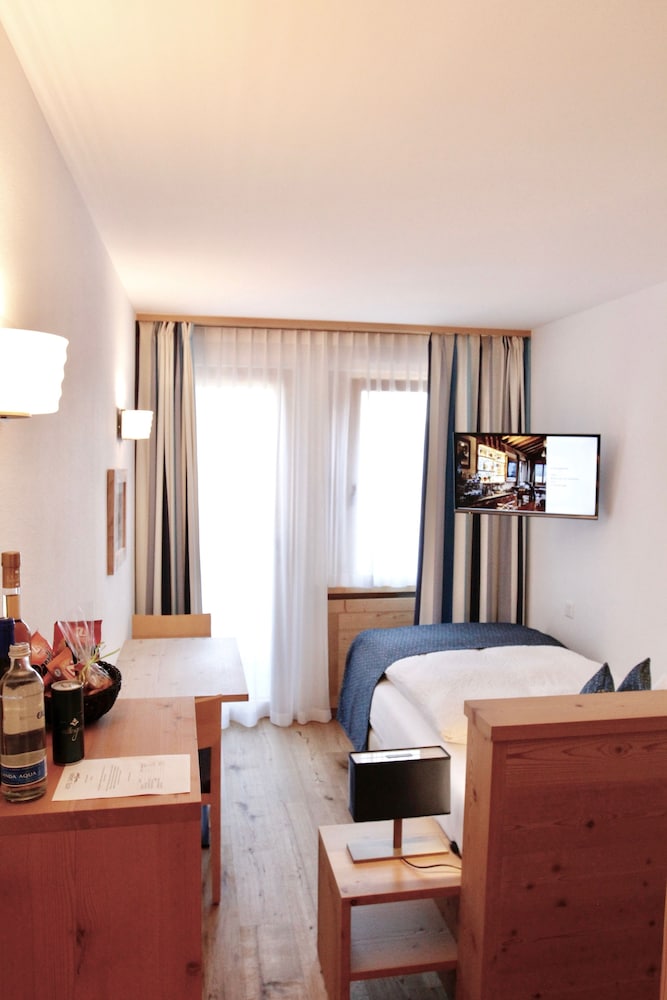 top hotel sarain active mountain resort