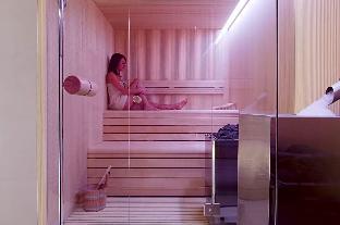 carbon hotel different hotels