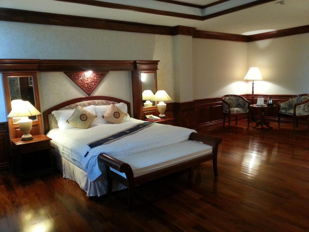 angkham hotel