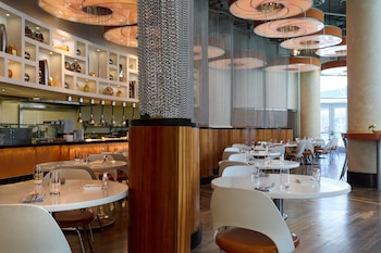 residence inn arlington capital view