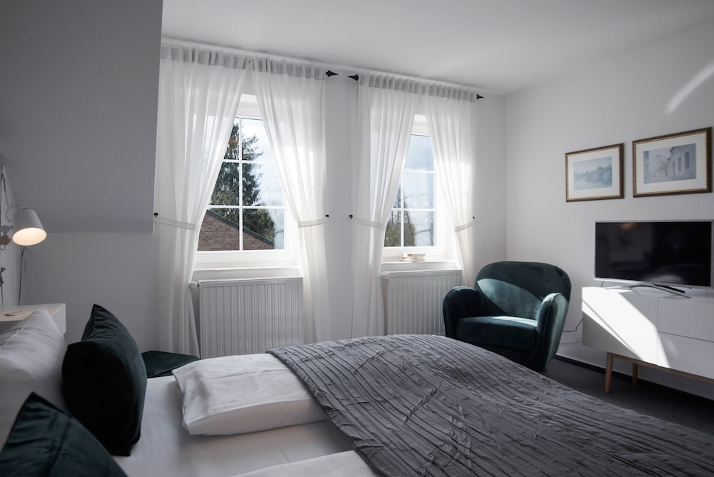 hotel and restaurant am alten rhin