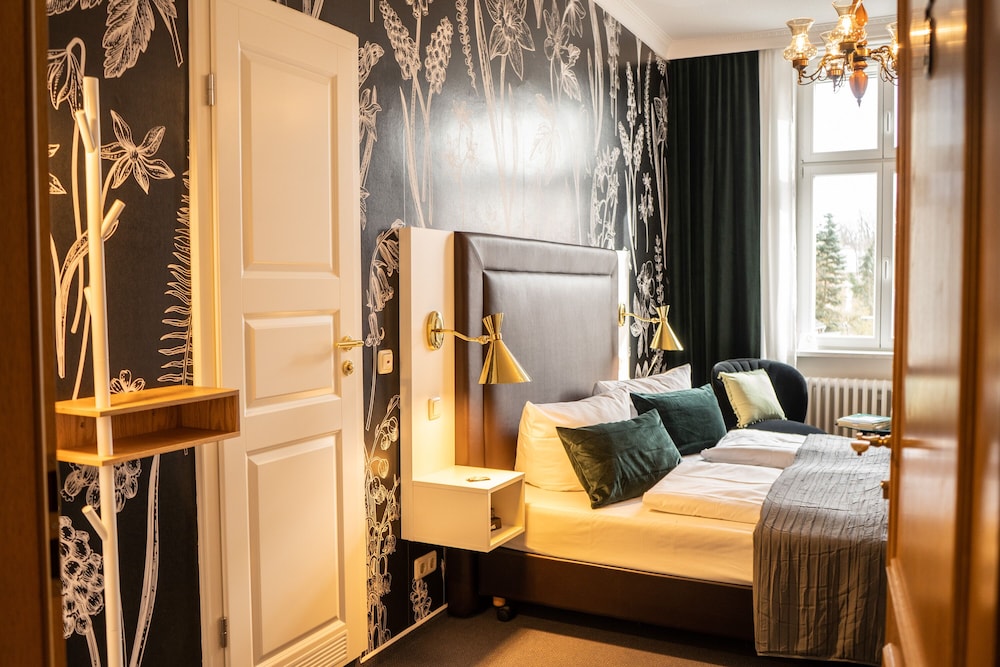 hotel and restaurant am alten rhin