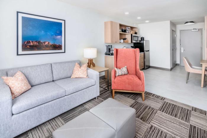 hilton garden inn albuquerque uptown