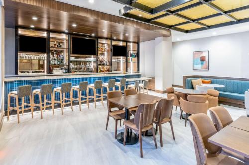 hilton garden inn albuquerque uptown